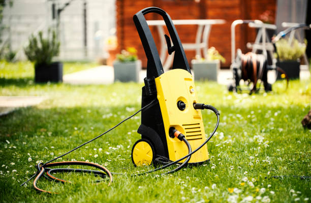 Best Animal Enclosure Cleaning  in The Crossings, FL